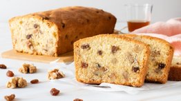 Aprende a preparar torta de uvas pasas en menos de 45 minutos