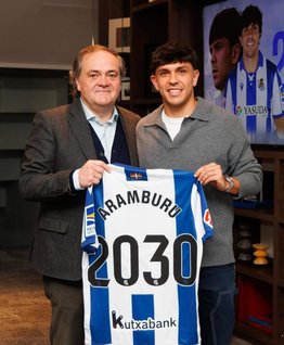 Aramburu renueva con el Real Sociedad hasta el 2030