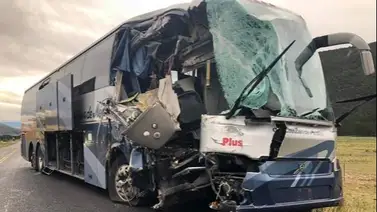 Choque de autobús deja al menos tres muertos y varios heridos (+Detalles) Choque de autobús deja al menos tres muertos y varios heridos (+Detalles)