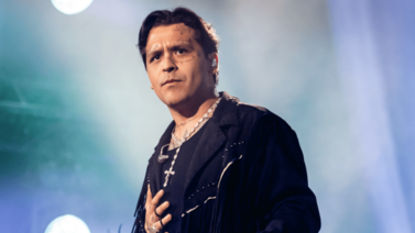 “Amante” de Christian Nodal deja en la calle al cantante
