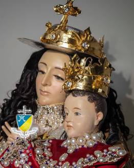 Joven caraqueño confeccionó las coronas de la Divina Pastora este 2025 (+FOTOS)
