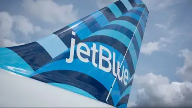 Hallan dos cadáveres en las ruedas de un avión de JetBlue Hallan dos cadáveres en las ruedas de un avión de JetBlue