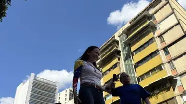 María Corina Machado aparece en concentración opositora este 9 de enero María Corina Machado aparece en concentración opositora este 9 de enero