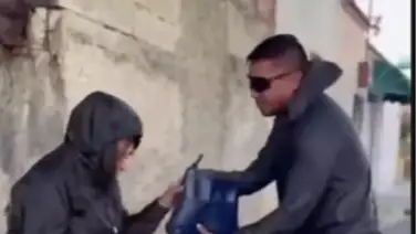 La parodia de la cartera azul de María Corina Machado llega a las redes La parodia de la cartera azul de María Corina Machado llega a las redes