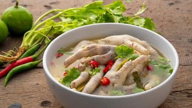 Beneficios de la sopa de patas de pollo  