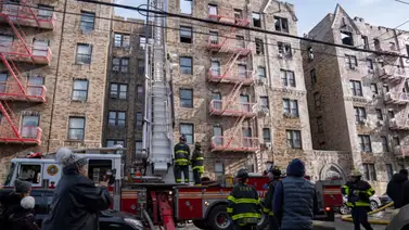 Incendio en bloque de edificios deja saldo de siete heridos Incendio en bloque de edificios deja saldo de siete heridos