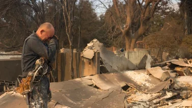 ¿Dónde puede conseguir comida gratis y refugio por los incendios en California?
