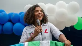 Caravana de alcaldesa colombiana fue atacada a tiros: viajaba con su madre