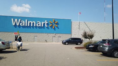 Walmart implementa tecnología en sus tiendas para ayudar a clientes con discapacidad visual  