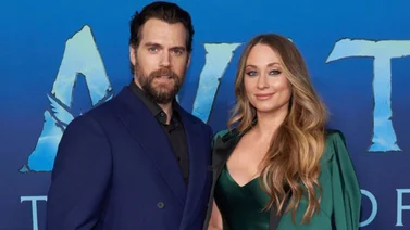 ¿Ya nació el hijo de Henry Cavill?: La pareja fue captada mientras paseaban por Australia