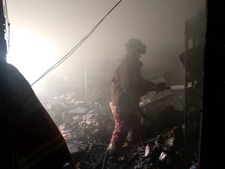 Reportan incendio en el centro de Caracas: Desalojan a 20 personas