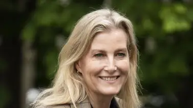 Así luce la duquesa de Edimburgo al cumplir sus 60 años Así luce la duquesa de Edimburgo al cumplir sus 60 años