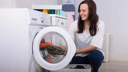Después de saber esto querrás lavar la ropa nueva antes de estrenarla