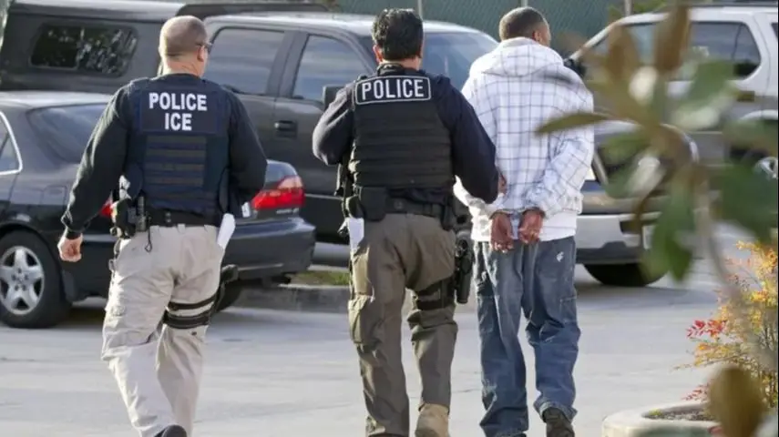 police ice inmigrantes indocumentados derechos deportaciones masivas deportación