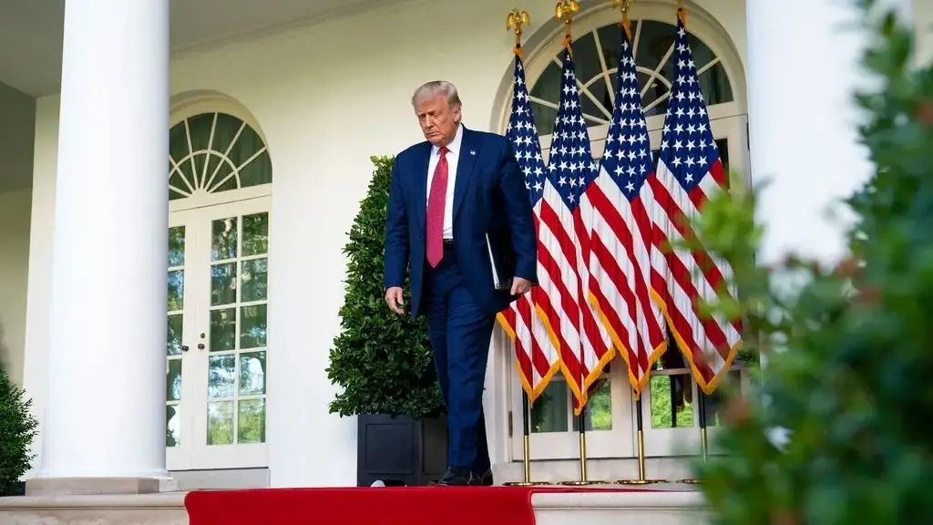 “Son discriminatorios”: Trump elimina programas de diversidad en el gobierno federal 