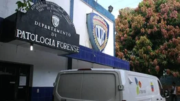 Hombre muere tras recibir descarga eléctrica: Cae desde lo alto de un poste 