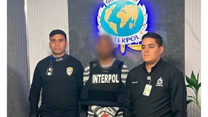 Con orden de Interpol : Extraditan a cuatro venezolanos Con orden de Interpol : Extraditan a cuatro venezolanos