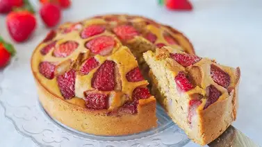 Prepara una deliciosa torta de fresa y avena con pocos ingredientes Prepara una deliciosa torta de fresa y avena con pocos ingredientes