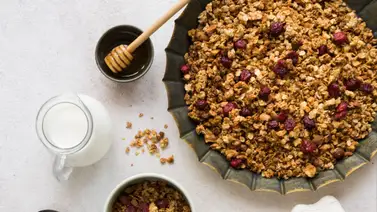 Para el desayuno o la merienda: deliciosa y saludable granola casera Para el desayuno o la merienda: deliciosa y saludable granola casera
