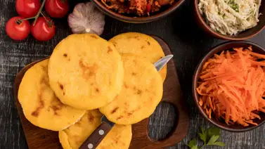 De la gastronomía venezolana directo al plato: arepas de chicharrón con menos de seis ingredientes De la gastronomía venezolana directo al plato: arepas de chicharrón con menos de seis ingredientes