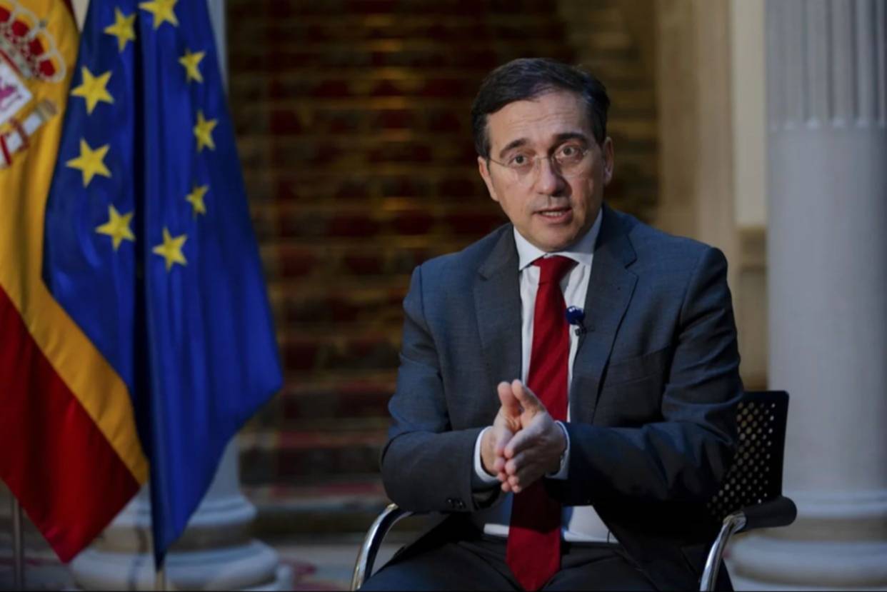 José Manuel Albares tres españoles excarcelados José Manuel Albares tres españoles excarcelados