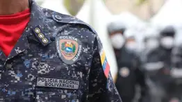 Lograron escapar y pedir auxilio a los vecinos: PNB captura a un hombre tras abusar de sus dos hijastras 