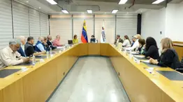 Ejecutivo afina con las clínicas privadas el nuevo plan de salud: áreas prioritarias