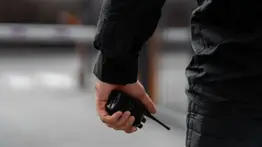 Tragedia en California: exoficial de policía abate a su hijo y muere en enfrentamiento armado