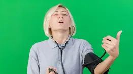 Regula el nivel de presión arterial con este remedio casero a base de coco: así debes ingerirlo para aprovechar su efecto