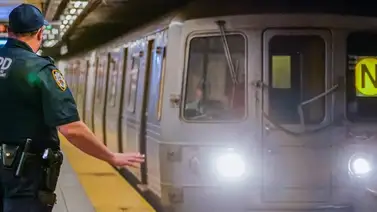 Atacó brutalmente a un adolescente tras un tropiezo accidental en el metro: le cortó el rostro con un arma blanca Atacó brutalmente a un adolescente tras un tropiezo accidental en el metro: le cortó el rostro con un arma blanca