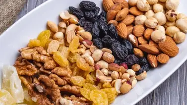 El fruto seco rico en fibra que combate la diabetes: esta es la cantidad que debes comer al día El fruto seco rico en fibra que combate la diabetes: esta es la cantidad que debes comer al día