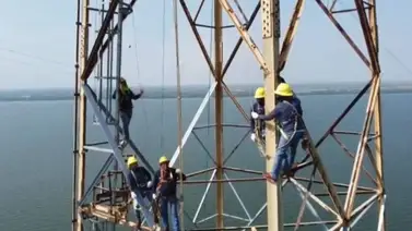Avanza recuperación eléctrica en el Zulia: reemplazan 10 km de cableado en el Lago de Maracaibo Avanza recuperación eléctrica en el Zulia: reemplazan 10 km de cableado en el Lago de Maracaibo