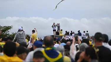 Rayo impacta concentración de simpatizantes de Bolsonaro en Brasilia y deja 72 heridos Rayo impacta concentración de simpatizantes de Bolsonaro en Brasilia y deja 72 heridos