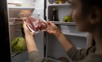 ¡Fácil y rápido!: Cómo descongelar la carne si se te olvidó sacarla con anticipación 