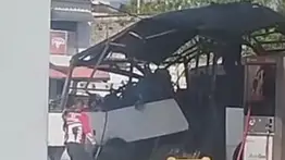 Unidad de transporte público explotó en gasolinera de Maracay: reportan heridos y daños materiales