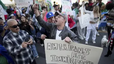 Protesta latina en USA: Cierran calles en contra de las deportaciones de Trump Protesta latina en USA: Cierran calles en contra de las deportaciones de Trump
