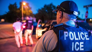 Comerciantes hispanos no quieren reportar crímenes por miedo a una posible deportación 