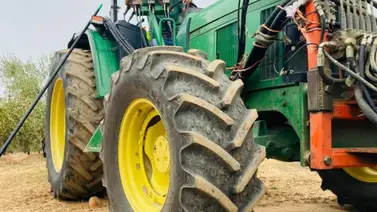 Agricultor muere electrocutado en una finca: Arrastró una guaya de alta tensión con el tractor Agricultor muere electrocutado en una finca: Arrastró una guaya de alta tensión con el tractor