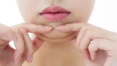 Despídete de la papada para siempre con este eficaz truco Despídete de la papada para siempre con este eficaz truco