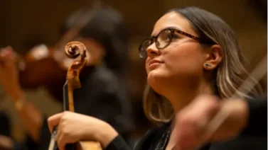 Gabriela Lara tocó por primera vez el violín en Quíbor y ahora es parte de la Sinfónica de Chicago