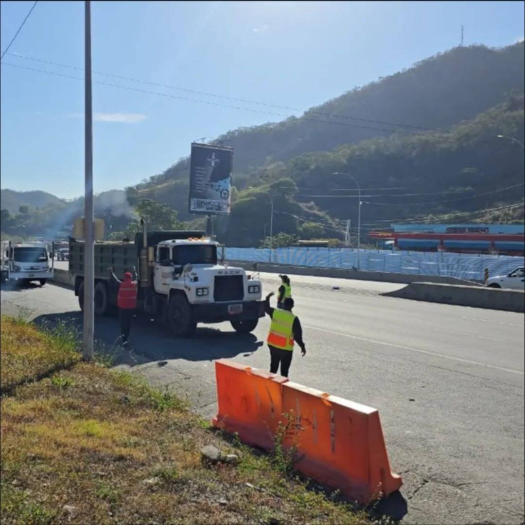 Caracas: Horarios de circulación de transporte de carga establecidos por el INTT