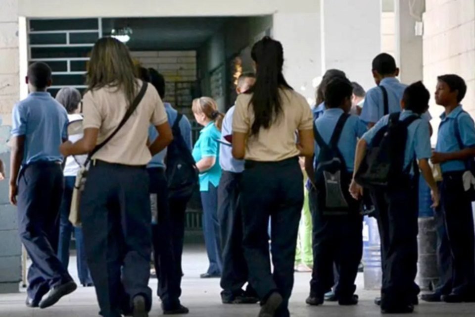Se reportan nuevos casos de estudiantes intoxicados en varios estados del país: presentan vómitos y mareos Se reportan nuevos casos de estudiantes intoxicados en varios estados del país: presentan vómitos y mareos