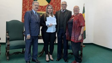 Caracas: Cuatro profesores universitarios reciben el reconocimiento Dr. Enrique Pérez Olivares 