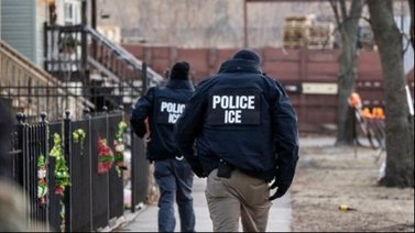 Barbero impide redada del ICE en su establecimiento: Los funcionarios irrumpieron sin una orden legal