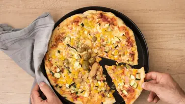 Con esta pizza de avena comes rico y no engordas Con esta pizza de avena comes rico y no engordas