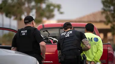 venezolano-detenido-frente-abogado venezolano-detenido-frente-abogado