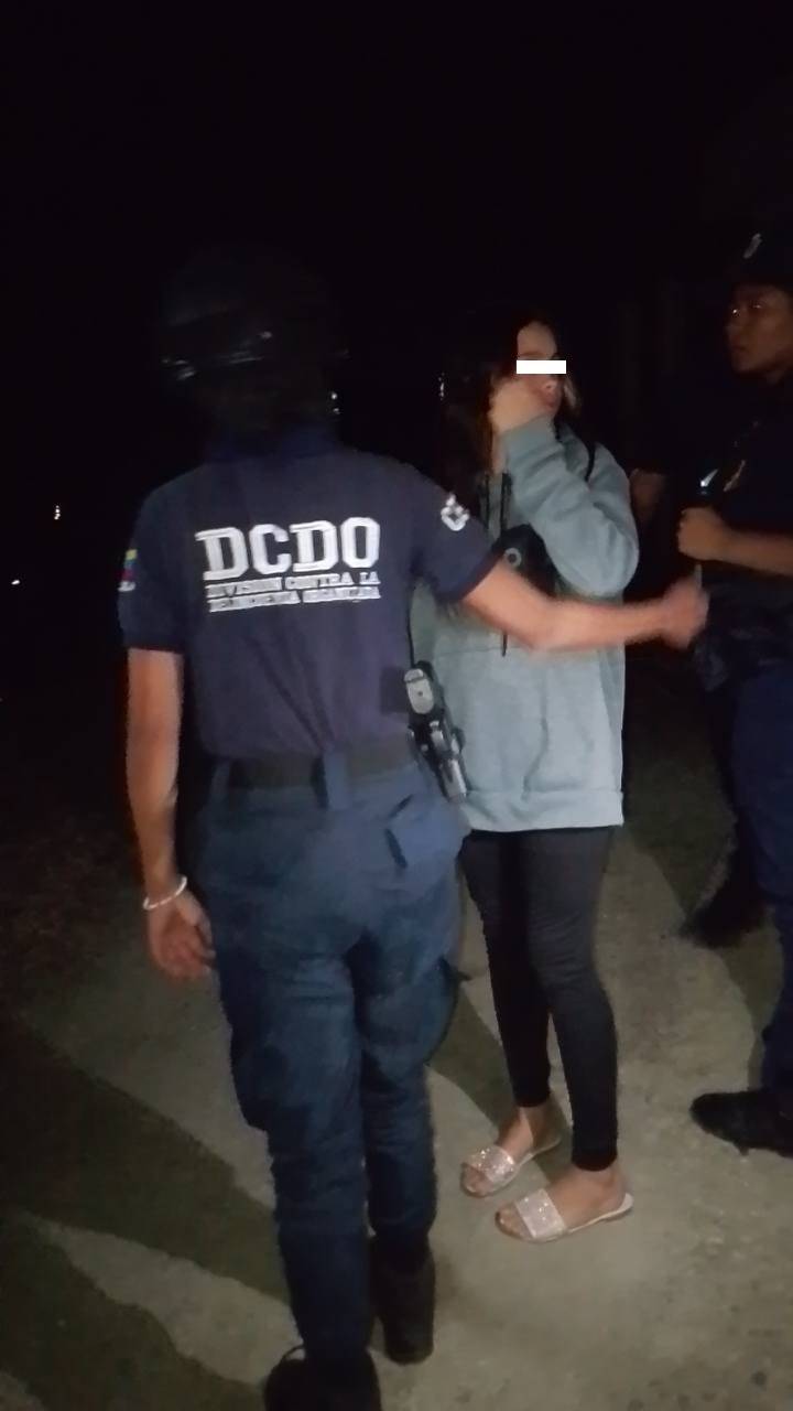 Detienen a Ashley Ways, tiktoker que se burló por la muerte de una paciente con cáncer: Fotos