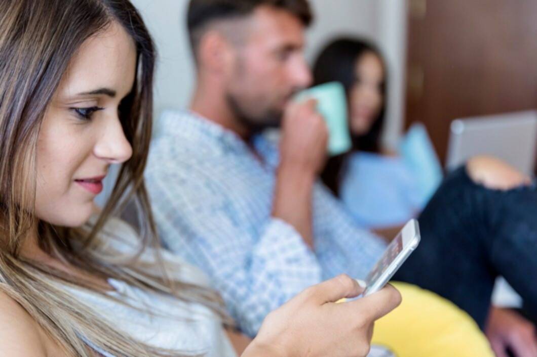 Estudio científico dice qué le pasa al cerebro al desconectarse del celular