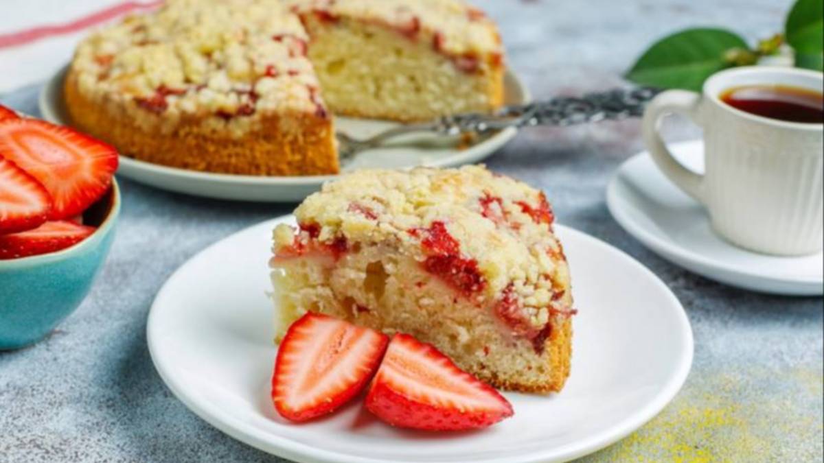 ¡Sin horno! Así puedes preparar una deliciosa torta de fresa con menos ...