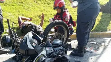 Accidente de motocicleta en la Cota Mil deja cuatro heridos: dos trabajadores de Juntos Todo es Posible entre ellos Accidente de motocicleta en la Cota Mil deja cuatro heridos: dos trabajadores de Juntos Todo es Posible entre ellos